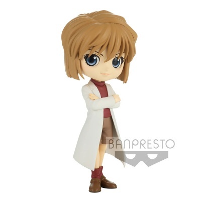Figura colecionável Banpresto com cabelo castanho e casaco branco