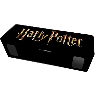 Caixa preta com o texto 'Harry Potter' em letras douradas