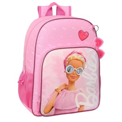 Mochila cor de rosa com imagem da Barbie e acessórios em forma de coração