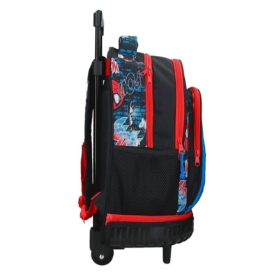 Mochila infantil com rodas azul, preta e vermelha com padrão gráfico colorido