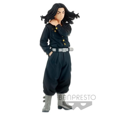 Figura colecionável de personagem com fato preto e botas cinza