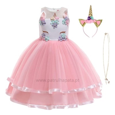 Vestido infantil rosa e branco com decoração de unicórnio, tiara e colar