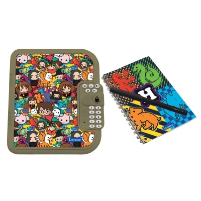 Cofre digital colorido com personagens cartoon e caderno espiral com capa decorada.