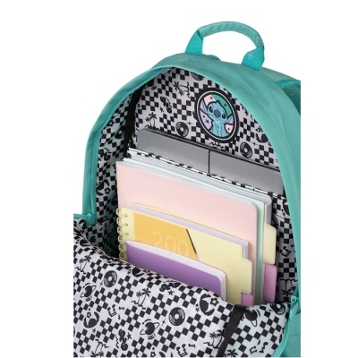 Mochila verde água aberta mostrando interior com padrão xadrez e ícones, com cadernos coloridos e portátil