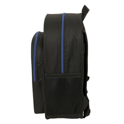 Mochila preta com zíperes azuis vista de lado