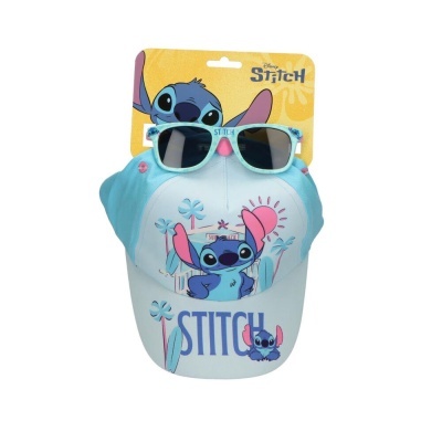 Boné azul claro e branco com estampas do Stitch e óculos de sol azuis