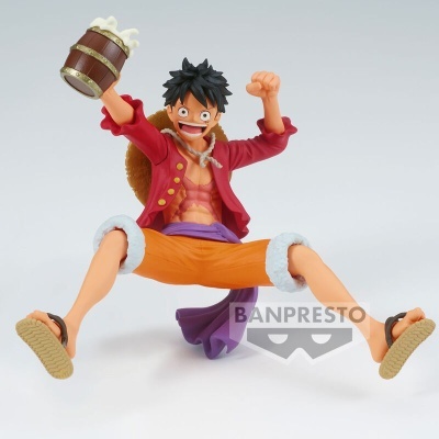Figura de ação de personagem com casaco vermelho e calças laranja em pose dinâmica