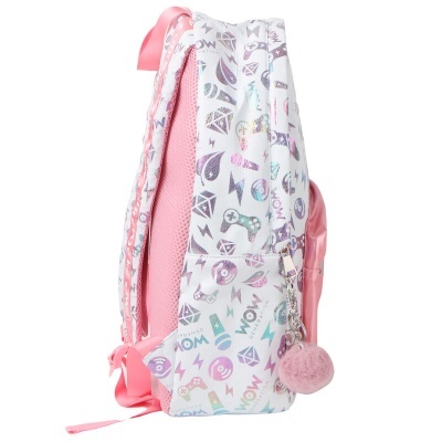 mochila branca com estampado colorido e alças rosas