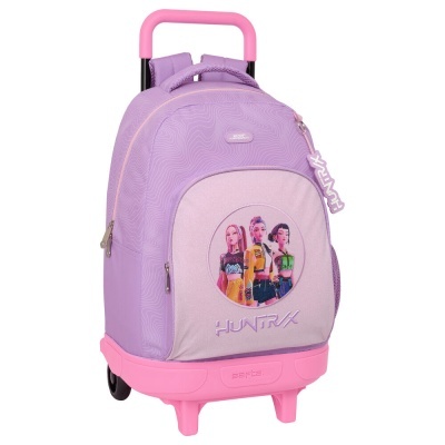 mochila de rodinhas roxa com asa e base rosa e estampa de três personagens femininas