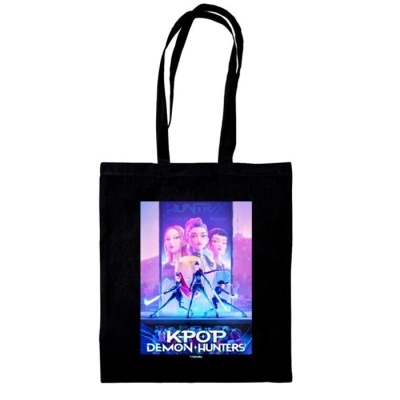 Saco preto com gráfico KPOP DEMON HUNTERS e personagens femininas animadas neon