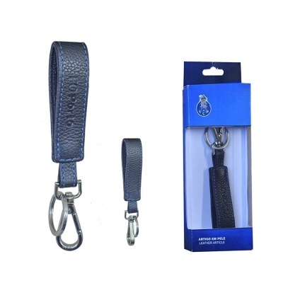 Conjunto de porta-chaves em pele azul escura com embalagem