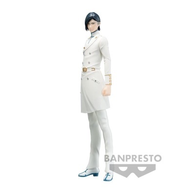 Figura de personagem masculino com fato branco e calças brancas