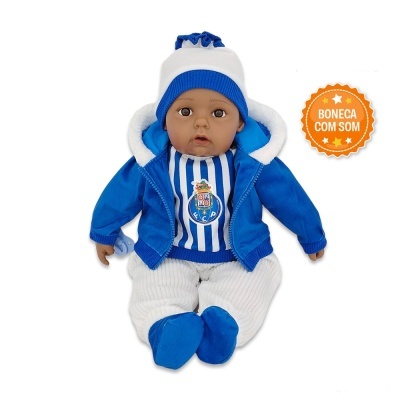 Boneca com roupa do FC Porto em fundo branco