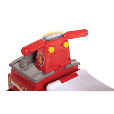 Carrinho de brinquedo vermelho com manípulos e botões amarelos