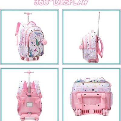 Mochila escolar rosa com padrão de estrelas e sereia vista de vários ângulos.