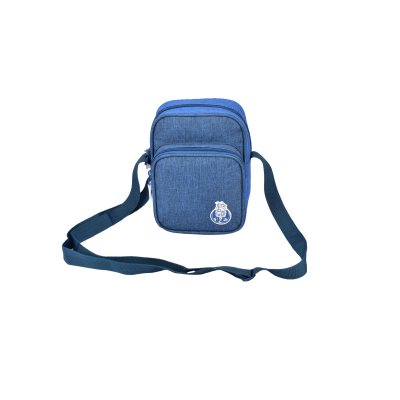 Saco azul pequeno de ombro com fechos e emblema branco