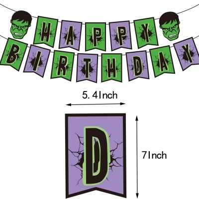 Decoração pendente HAPPY BIRTHDAY com letras verdes e roxas e faces verdes