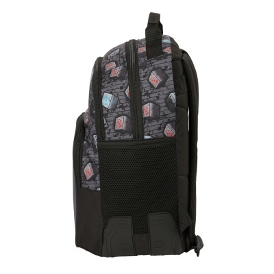 Mochila preta e cinzenta com padrão de dados e bolso lateral em rede preta