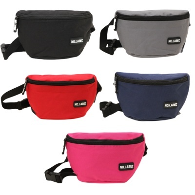 Cinco bolsas de cintura coloridas com etiqueta NO.LABEL
