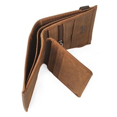 Carteira castanha de couro aberta com múltiplos compartimentos