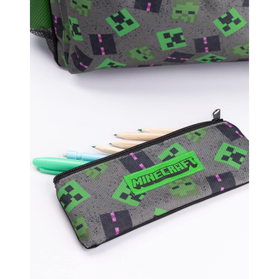 Estojo escolar Minecraft cinza com padrão verde e etiqueta verde com texto