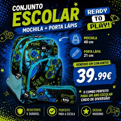 Conjunto escolar mochila e porta lápis com padrão videojogos em azul, preto e verde, texto promocional