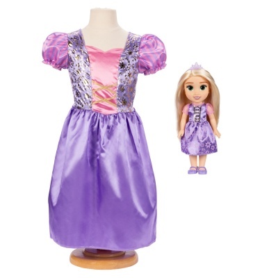 Vestido de princesa roxo e rosa com boneca vestida igual