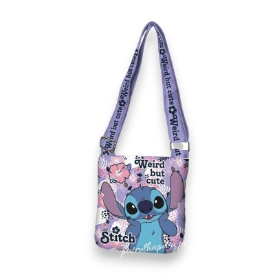 Mala pequena de ombro com estampa do Stitch azul e texto 'Weird but cute'