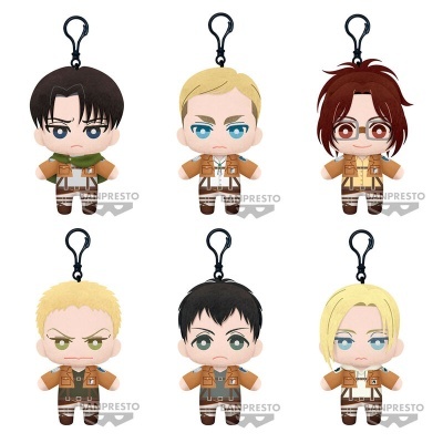 Seis bonecos chaveiros de pelúcia de personagens do anime Attack on Titan