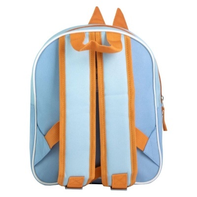Mochila azul clara com detalhes laranja vista de trás