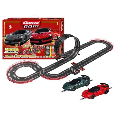 Pista de corrida slot Carrera GO com dois carros e embalagem vermelha