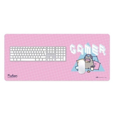 Tapete de rato grande cor-de-rosa com desenho e texto GAMER