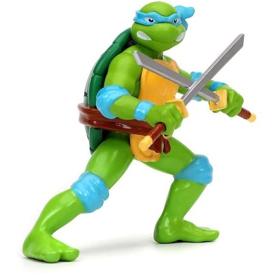 Figura de ação tartaruga ninja Leonardo com espadas e máscara azul
