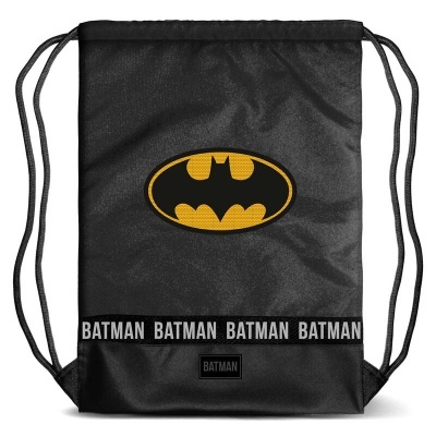 Saco mochila preto com logotipo do Batman amarelo e preto e palavras BATMAN em branco na faixa inferior.