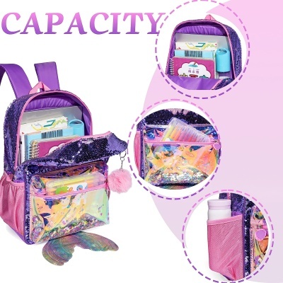 Mochila infantil rosa e roxa com bolso holográfico e detalhes em lantejoulas