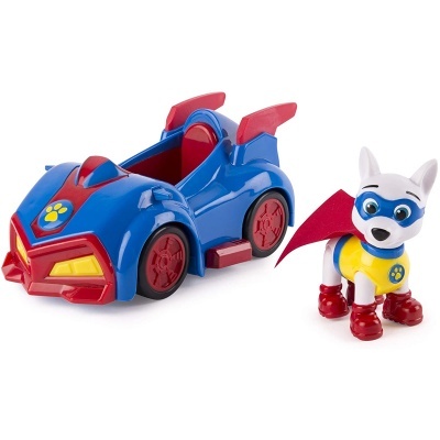 Carro de brinquedo azul com figura de cão vestido de super-herói