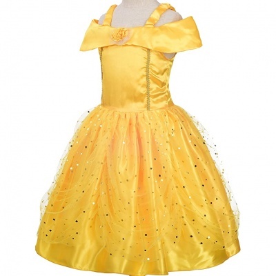 Vestido infantil amarelo de princesa com saia rodada e detalhes brilhosos.