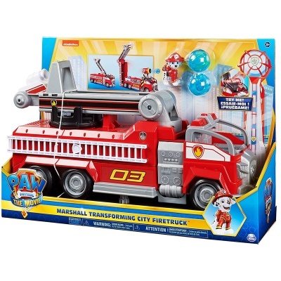 Brinquedo de carro de bombeiros vermelho com embalagem azul e amarela