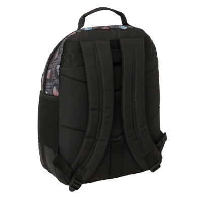 Mochila preta com alças acolchoadas e padrão de dados coloridos na parte superior.