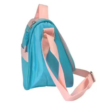 Mala de ombro azul com alças rosa claro