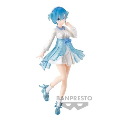 Figura colecionável de personagem feminina com vestido branco e azul e cabelo azul