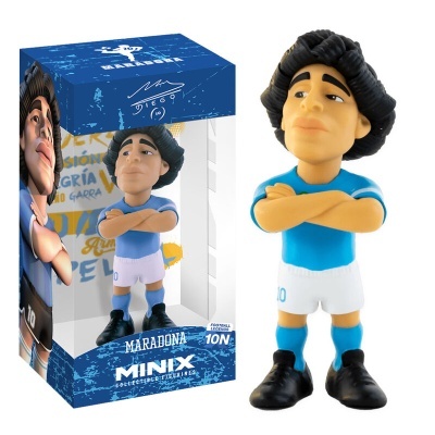 Figura colecionável de Maradona com roupa de futebol azul e branca em embalagem azul