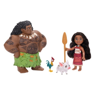 Conjunto de bonecos Maui e Moana com acessórios e animais em fundo branco