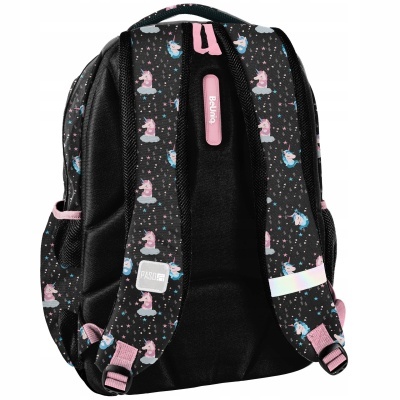 Mochila preta com padrão de unicórnios rosa e azuis e alças almofadadas ajustáveis