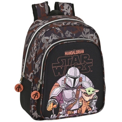 Mochila Star Wars Mandalorian com imagem de Mandalorian e Baby Yoda