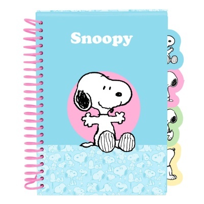 Caderno de argolas azul e rosa com desenho do Snoopy e texto Snoopy.