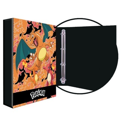 Pasta de argolas preta com capa Pokémon Charizard colorida e chamas