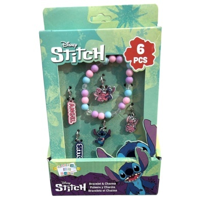 Conjunto Disney Stitch com pulseira e pendentes em embalagem verde