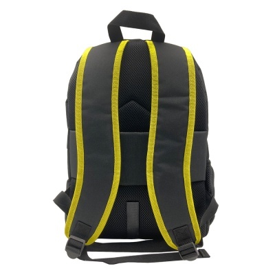 Mochila preta com alças acolchoadas amarelas vista de trás