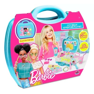 Mala de plástico azul claro com embalagem rosa e imagens de bonecas Barbie